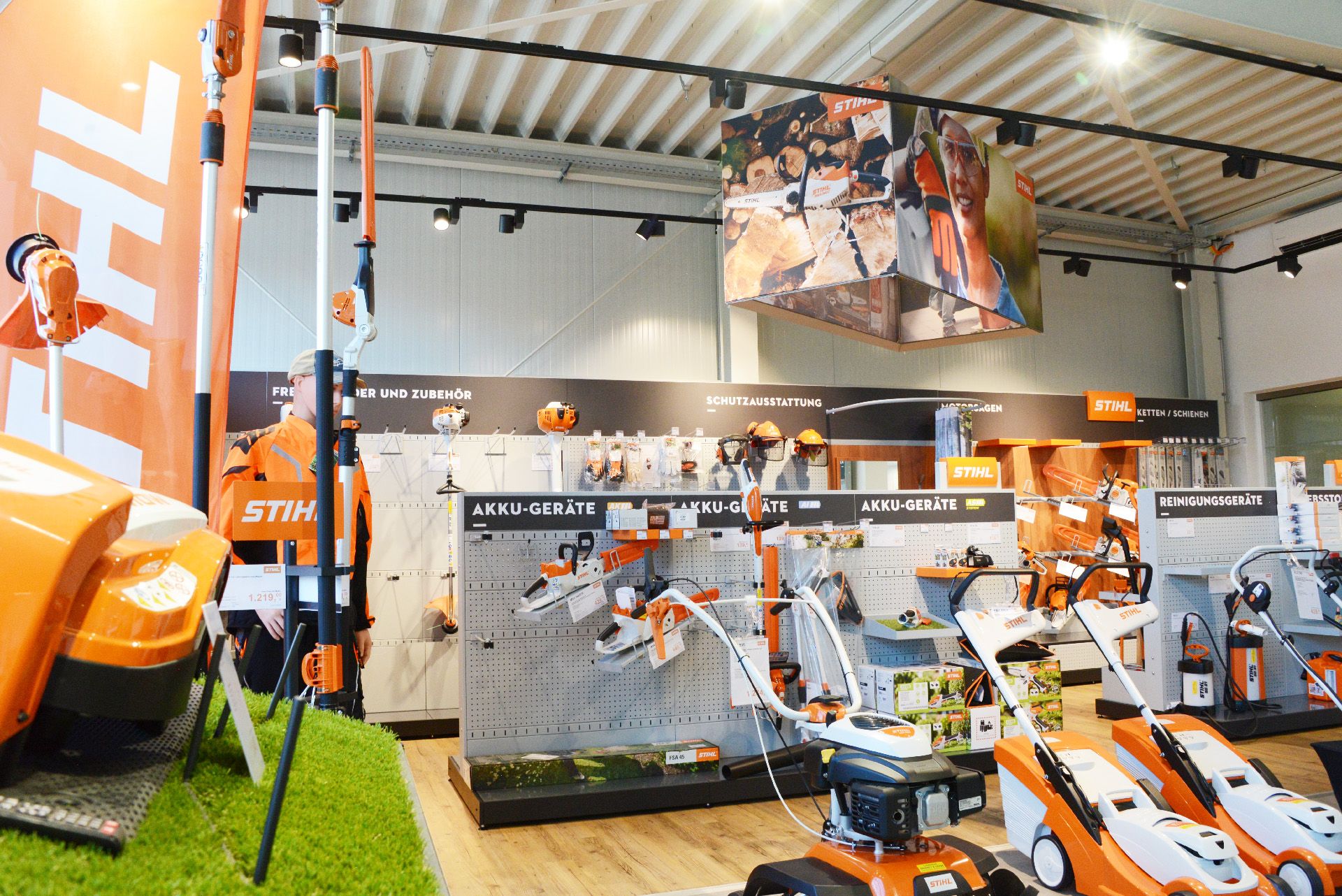 Landmaschinen und Gartentechnik